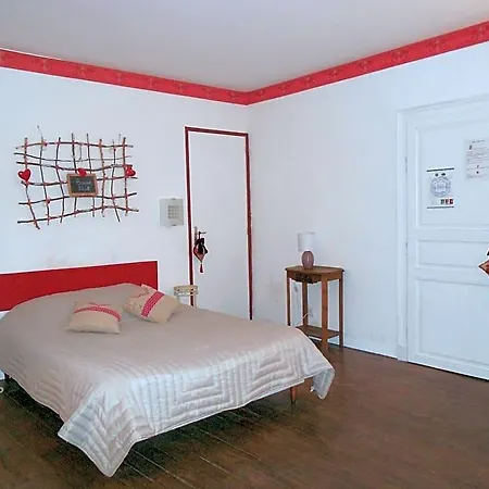 Ambiances D 'hotes Bed and breakfast Baye (Marne)